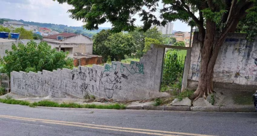 LINDO TERRENO DE 700,00 m² - VL. SANTA TEREZINHA