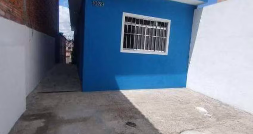 OPORTUNIDADE CASA COM 02 DORMITÓRIOS - COMPRE!