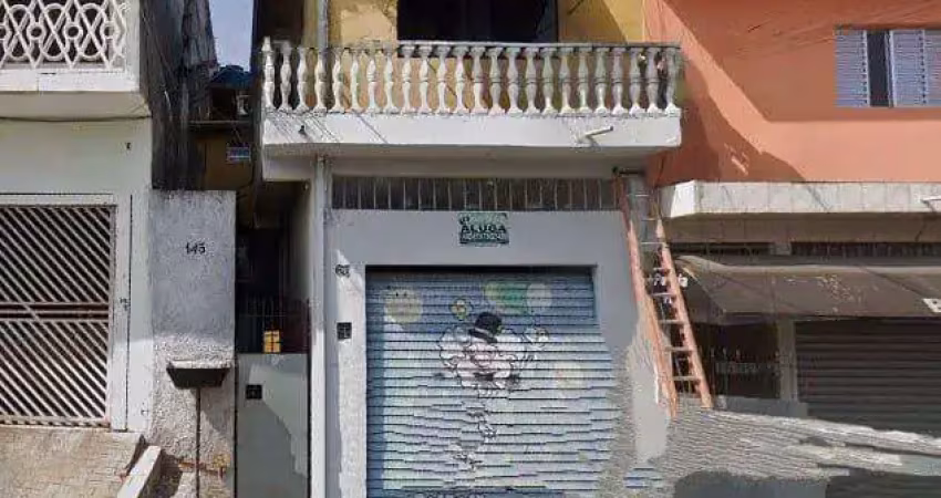 Casa com 2 quartos para alugar na Vila Silviânia, Carapicuíba 
