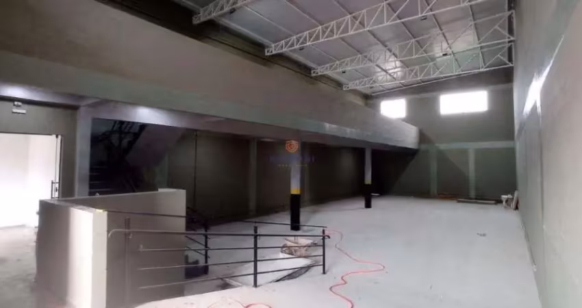 Salão comercial vila santista 441m² | 2 banheiros | 1 mezanino