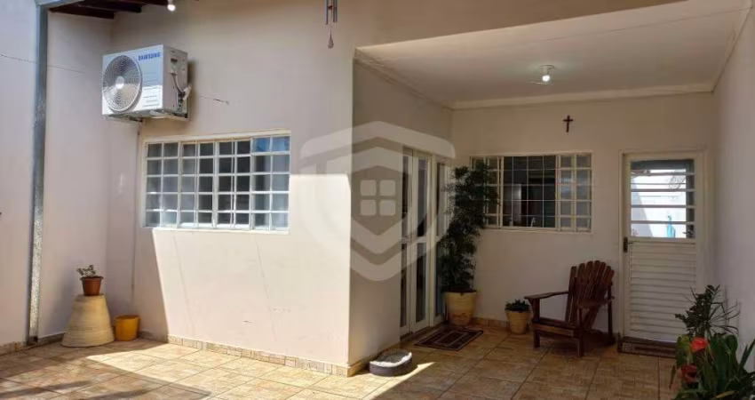 Casa para venda no Alto Paraiso, com 3 quartos sendo 1 suíte, 1 sala, 2 ambientes e 2 vagas de garagem