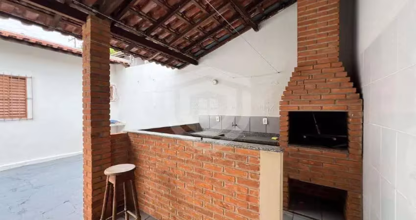 Casa no núcleo geisel | 2 quartos | 1 suite | 2 salas | 2 vagas