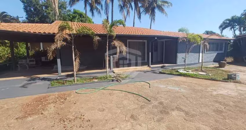 Chácara / sítio com 5 quartos à venda na Zona Rural, Arealva 