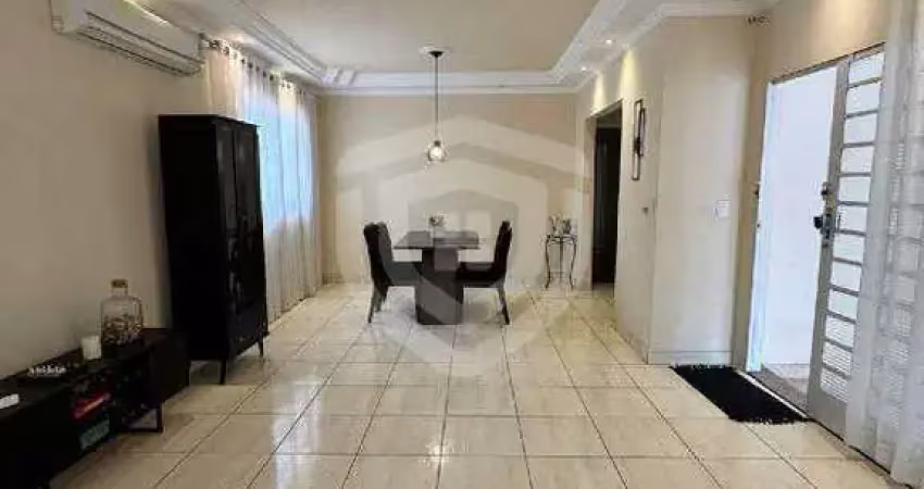 Casa com 3 quartos para venda no Jardim Bela Vista