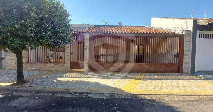 Casa | 3 Quartos, sendo 1 suíte | Vila Industrial