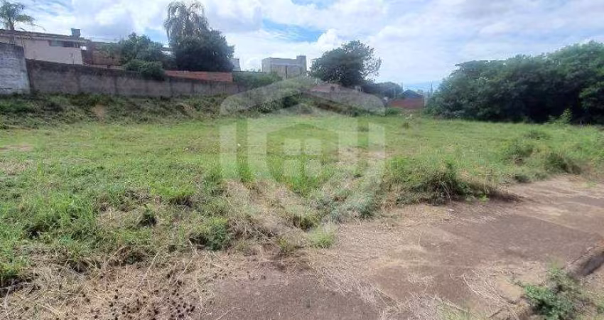 LOTE DE 220 m² EM ÓTIMA LOCALIZAÇÃO