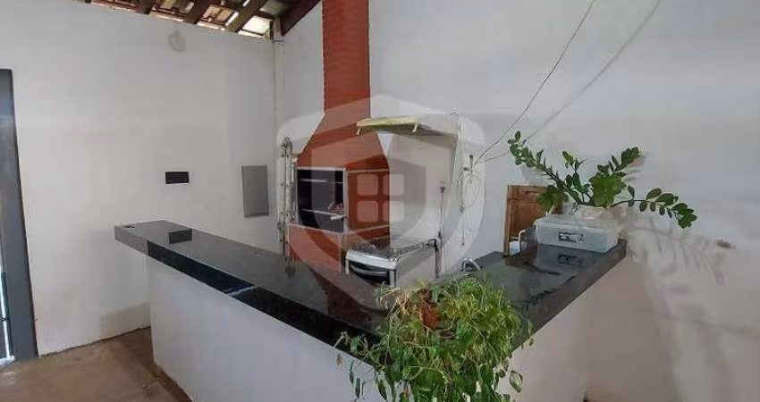 Casa | 02 quartos, sendo 1 suíte | Val de Palmas