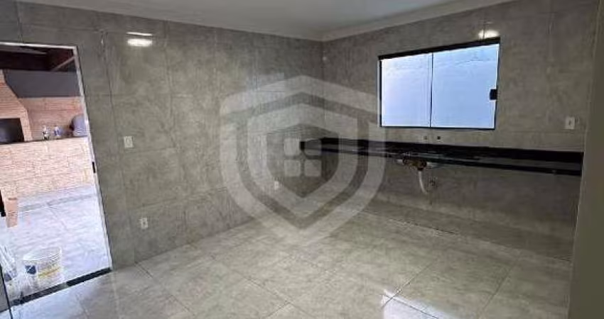 Venda de casa no Santa Edwiges com 2 quartos sendo 1 suíte, 2 banheiros, 2 salas e 2 vagas de garagem