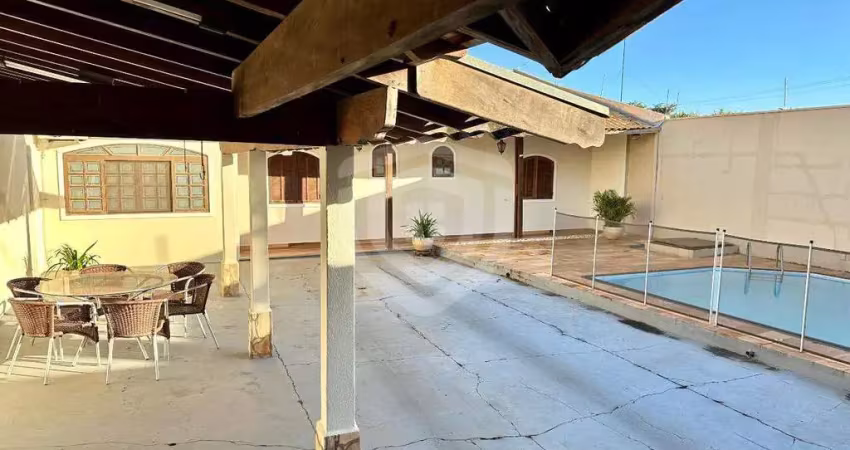 Casa para venda com 3 quartos 250m² no jardim colonial