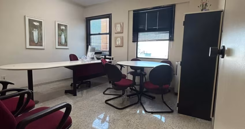 SALA COMERCIAL MOBILIADA - 33M² - EXCELENTE LOCALIZAÇÃO