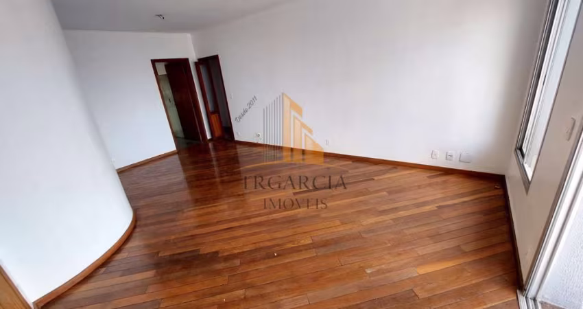 Espaçoso apartamento de 229m² com 3 dormitórios e suíte no Bosque da Saúde - São Paulo por R$ 1.060.000,00. para venda