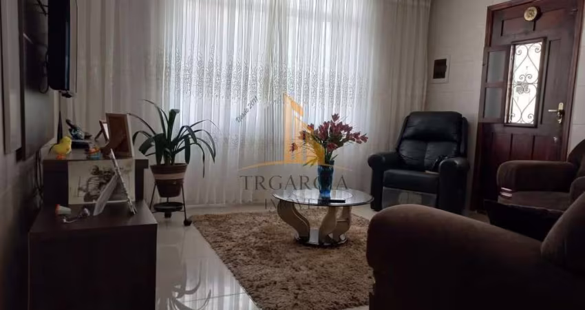 Casa à Venda no Carrão, SP: 2 Dormitórios por R$ 700.000