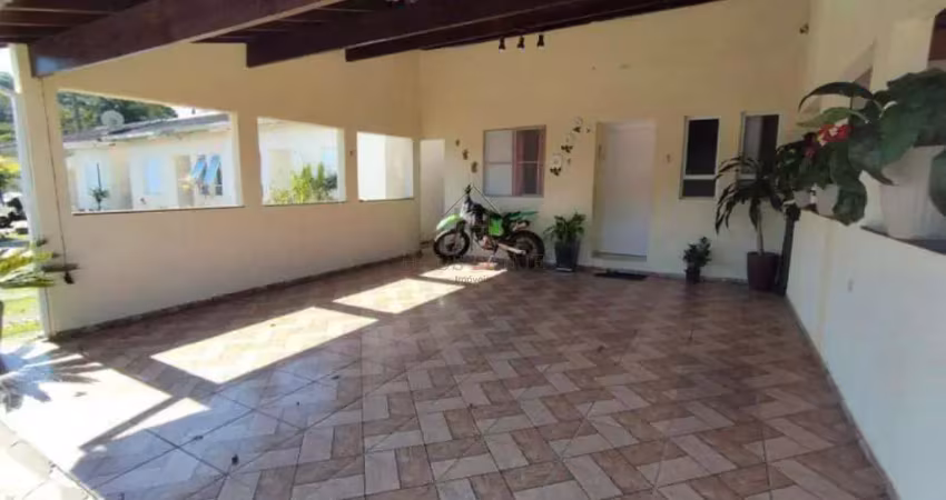 Casa à venda em Cotia, Água Espraiada (Caucaia do Alto), com 2 quartos, com 50 m²