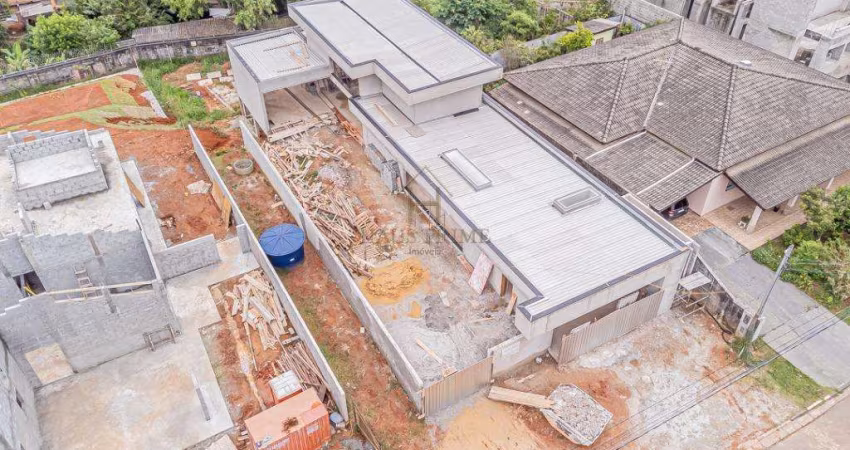 Casa à venda na Granja Viana, Jardim Passárgada I, com 3 suítes, 371 m², Condomínio Vila de Macedônia R$ 2.500.000,00