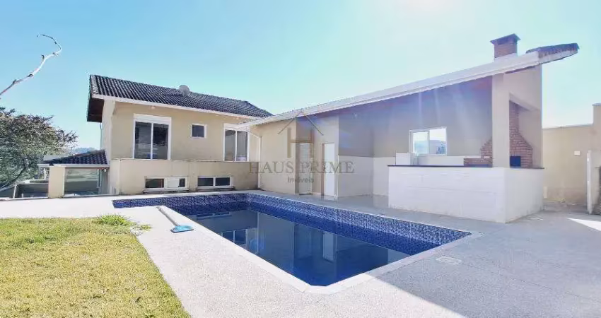 Casa à venda em Cotia, Residencial Reserva Vale Verde, com 3 suítes, com 300 m²