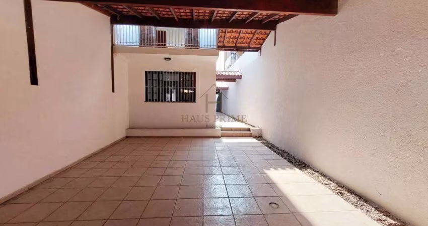 Casa à venda em Cotia, Jardim Sabiá, com 2 quartos, com 122 m²
