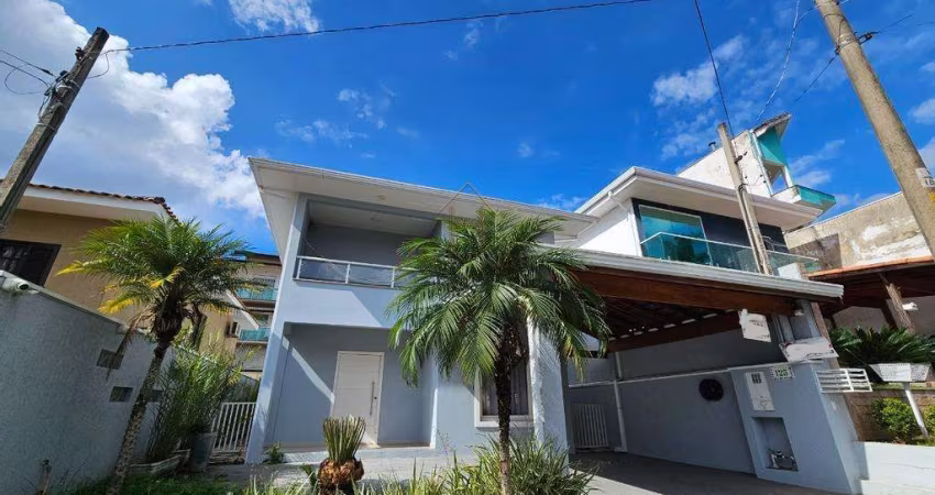 Casa à venda e para alugar em Cotia, Parque Rizzo II, com 3 quartos, com 210 m²