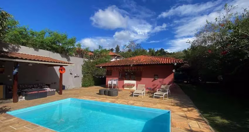 Casa à venda em carapicuíba, chácara vale do rio cotia, com 3 suítes, com 285 m²