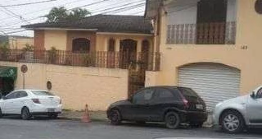 Casa para venda no Centro de Barueri- 2 Suítes, Despensa e Garagem - com Suit Im