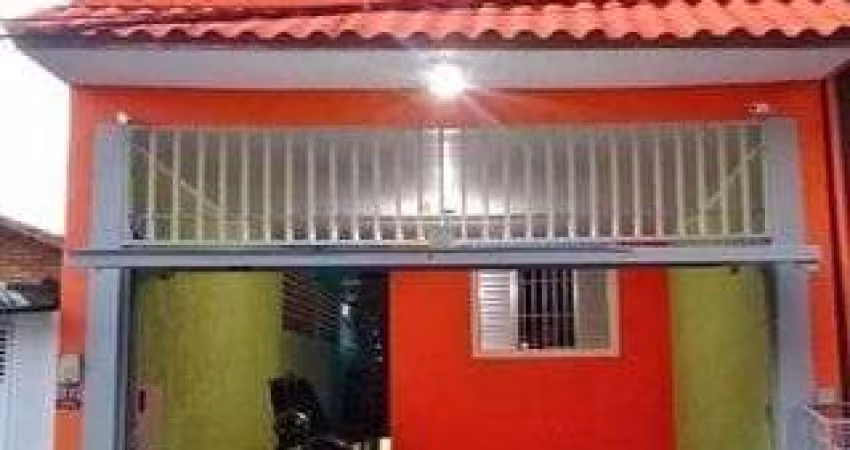 Casa com 4 Dorm, 2 Vagas e Bem Localizada em Jardim Silveira, Barueri/SP! Contat