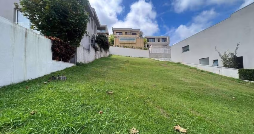 Terreno à venda, 525 m² por R$ 2.700.000 - Tamboré - Santana de Parnaíba/SP Cont