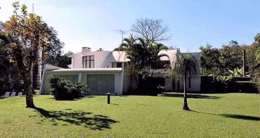 Casa com 5 dormitórios à venda, 804 m² por R$ 3.200.000 - Chácara de La Rocca -