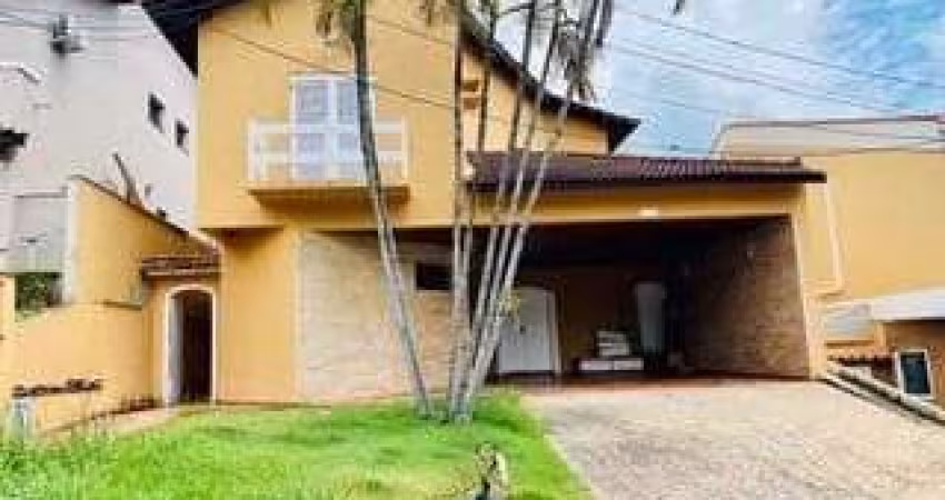 Alphaville 9 - Excelente Casa com 360m², 4 Dorm (2 Suítes), 4 Vagas, Piscina e Á