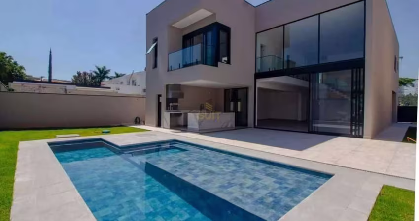 Residencial 2 - Casa com 430m², 4 Suítes, 3 Vagas, Piscina e Churrasqueira em Ba