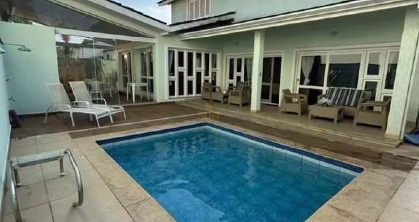 Residencial 10 - Casa com 403m², 4 Suítes, 4 Vagas e Área de Lazer com Piscina e