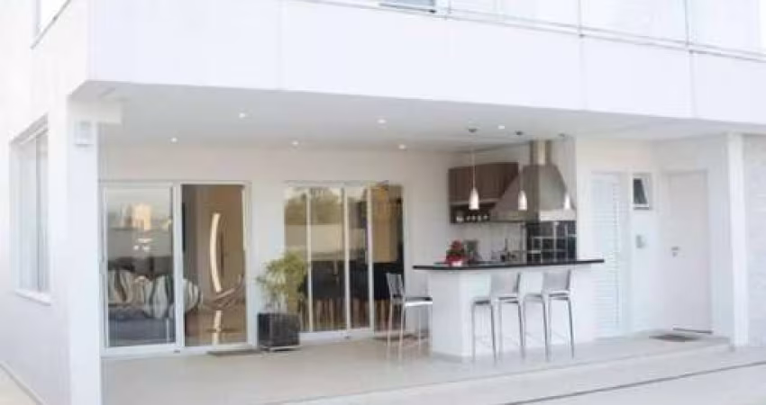 Burle Marx - Casa com 354m², 4 Suítes, 4 Vagas, Varanda Gourmet e Piscina em Con