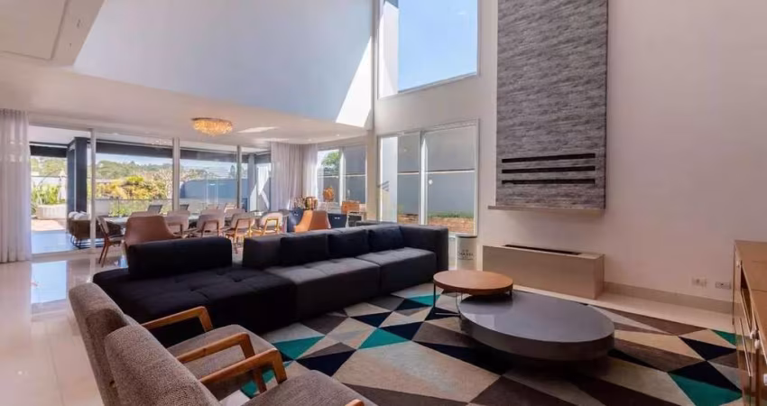 Campos do Conde - 520m², 4 Suítes, 4 Vagas e Espaço Gourmet com Piscina em Santa