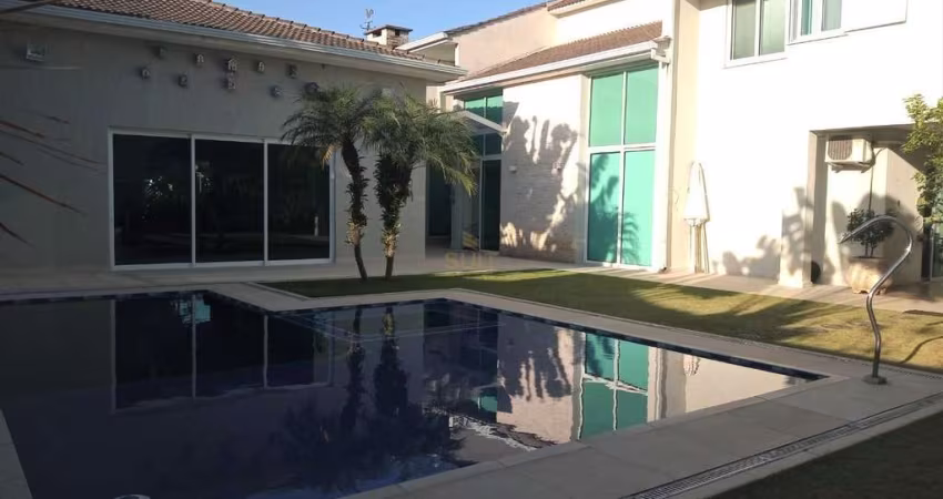 Residencial Três - Casa com 720m², 4 Dorm (2 Suítes), 2 Vagas, Churrasqueira e P