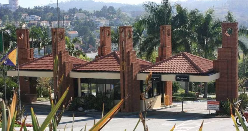 Alphaville 0 - Casa com 560 m², 4 Suítes, 4 Vaga e Piscina Em Barueri/SP! Contat