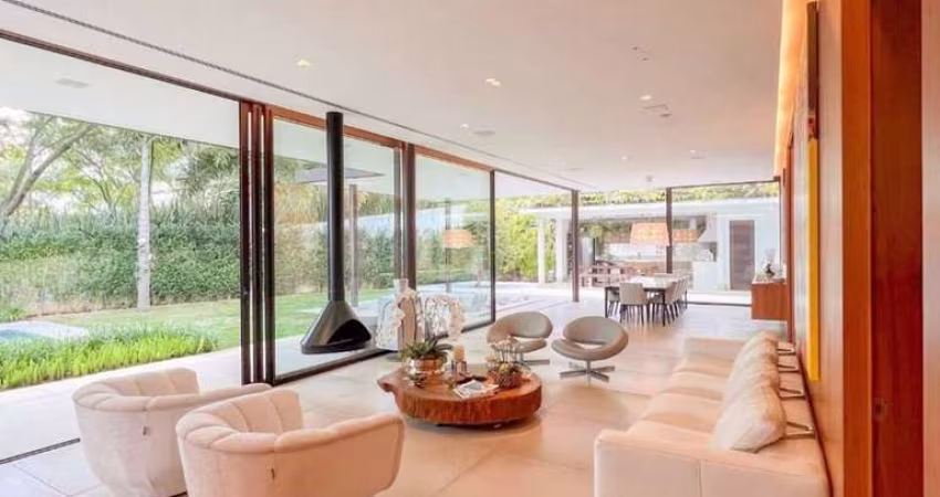 Casa com 5 dormitórios à venda, 734 m² por R$ 13.900.000 - Tamboré - Santana de