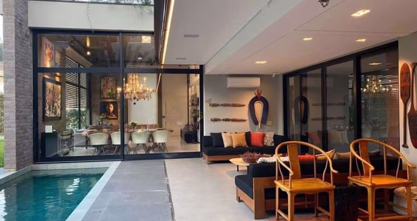 Casa com 3 dormitórios à venda, 350 m² por R$ 5.300.000 - Centro Comercial Jubra