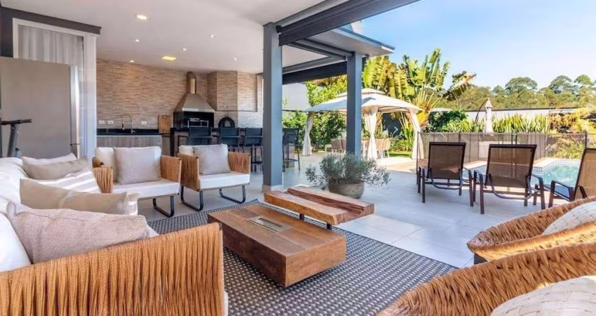 Casa com 4 dormitórios à venda, 520 m² por R$ 5.000.000 - Tamboré - Santana de P