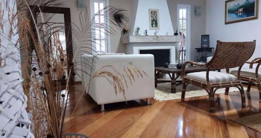 Casa com 5 dormitórios à venda, 350 m² por R$ 2.270.000 - Morada dos Pássaros -