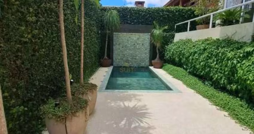 Alphaville 09 - Casa com 393m², 4 Suítes, 2 Vagas, Piscina, Escritório, Lavander