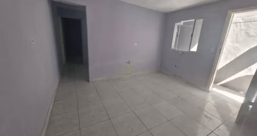 Casa com 3 cômodos para locação – r$ 1.200 barueri/sp (11) 94584-8250 whatsapp