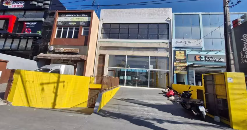 Galpão com 487m² de frente para avenida - excelente localização! (11) 94584-8250