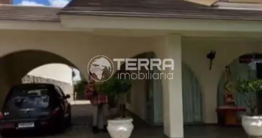 Casa à venda na Rua Cônego Braga, 296, Centro, Guarapuava