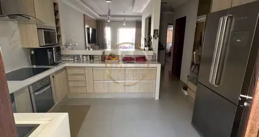Casa 2 Dormitórios à Venda em Cambolo, Porto Seguro - R$500k