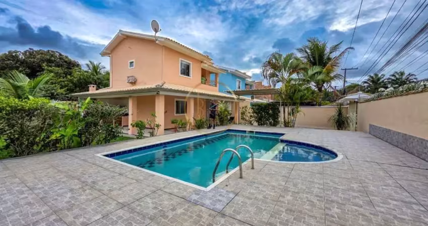 Casa com 4 quartos para alugar na Avenida Village, 1, Praia De Taperapuan, Porto Seguro