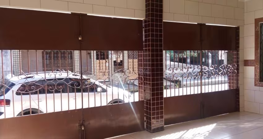 Vendo Casa na Cidade Nova 5 - R$ 500.000,00 (Aceita financiamento)