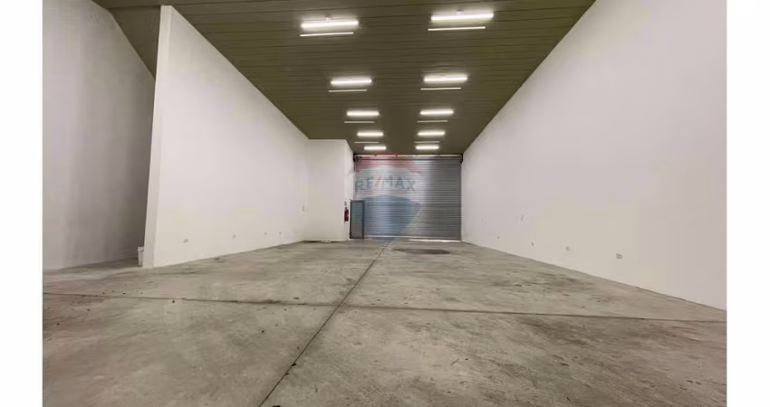 Prédio comercial disponível para locação em Mauá.