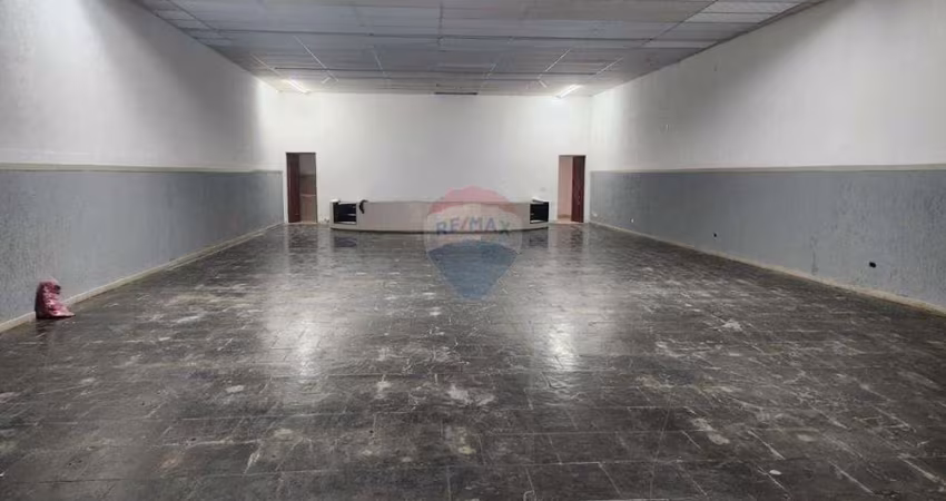 Amplo Salão Comercial - Ao lado da Estação Ferroviária Guapituba