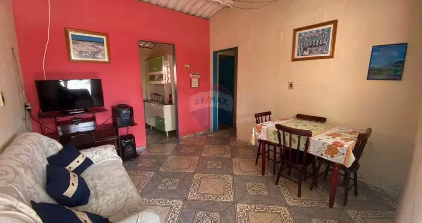 Casa com 2 quartos à venda no Centro, Miracatu 