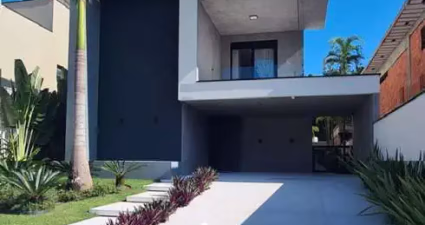 LINDÍSSIMA CASA LOCALIZADO NO MÓDULO 24 EM RIVIERA DE SÃO LOURENÇO !!
