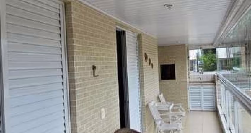 APARTAMENTO NO CENTRO DE BERTIOGA.