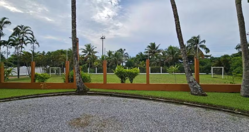 CASA SOBRADO  EM CONDOMINIO NO BAIRRO MAITINGA.